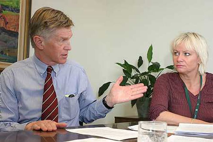 Magnús Pétursson, forstjóri Landspítalans, þarf að koma með Morgunblaðið að heiman þegar hann mætir í vinnuna.