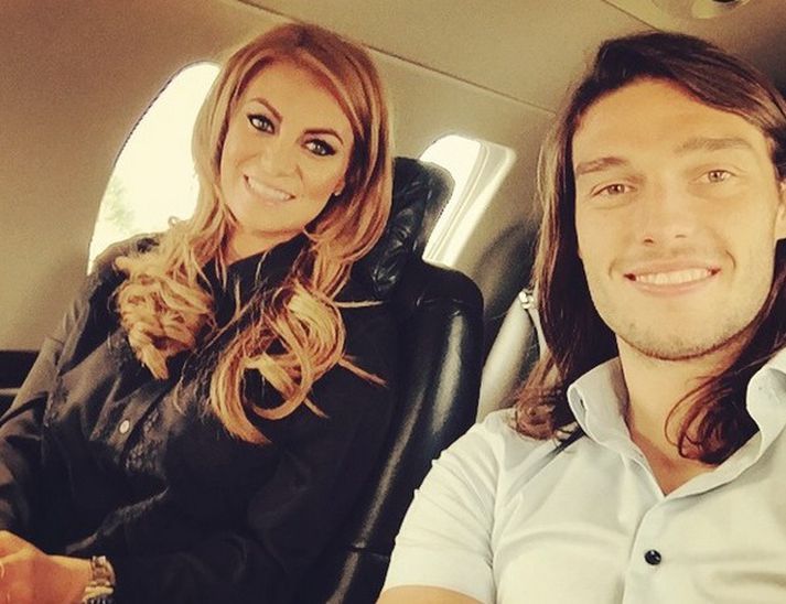 Billi Mucklow og Andy Carroll á góðri stund.