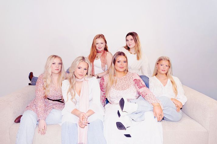 Þær Bára Katrín Jóhannsdóttir, Guðrún Ýr Guðmundsdóttir, Auður Árnadóttir, Hekla Sif Sævaldsdóttir, Helga Sigríður E Kolbeins og Sara Pálmadóttir mynda Dóru&döðlurnar.