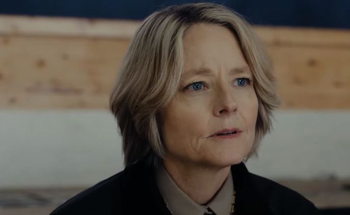 Hér sést Jodie Foster, aðalleikkona þáttanna, í stúkunni í Skautahöllinni í Laugardalnum. 