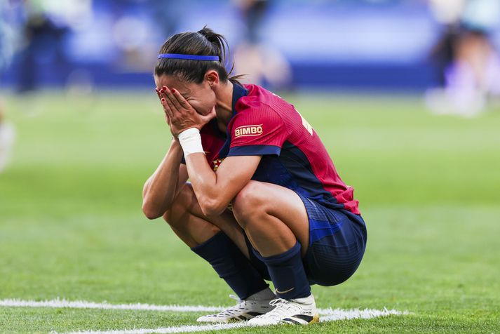 Aitana Bonmatí, besti leikmaður heims síðustu tvö ár, svekkir sig eftir tap Barcelona liðsins í úrslitaleik Meistaradeildarinnar í vor.