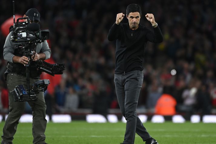 Mikel Arteta og lærisveinar hans í Arsenal eru á toppi ensku úrvalsdeildarinnar.