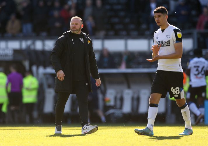 Wayne Rooney og lærisveinar hans í Derby County berjast fyrir lífi sínu í ensku 1. deildinni.