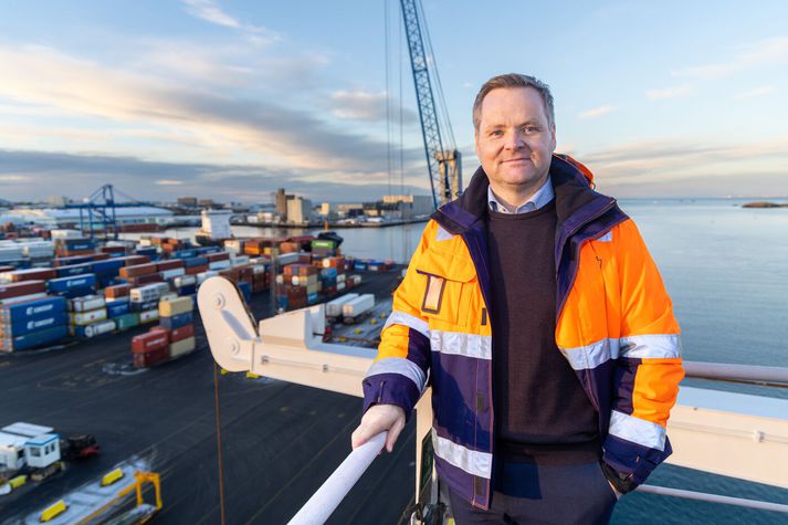 Vilhelm Már, forstjóri Eimskips, um borð í Dettifossi, öðru af tveimur stærstu skipum Eimskips.