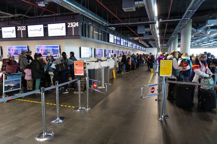 Félagsmenn VR sem hugsanlega fara í verkfall vinna meðal annars við innritun farþega og því gætu aðgerðirnar lamað starfsemi Icelandair.