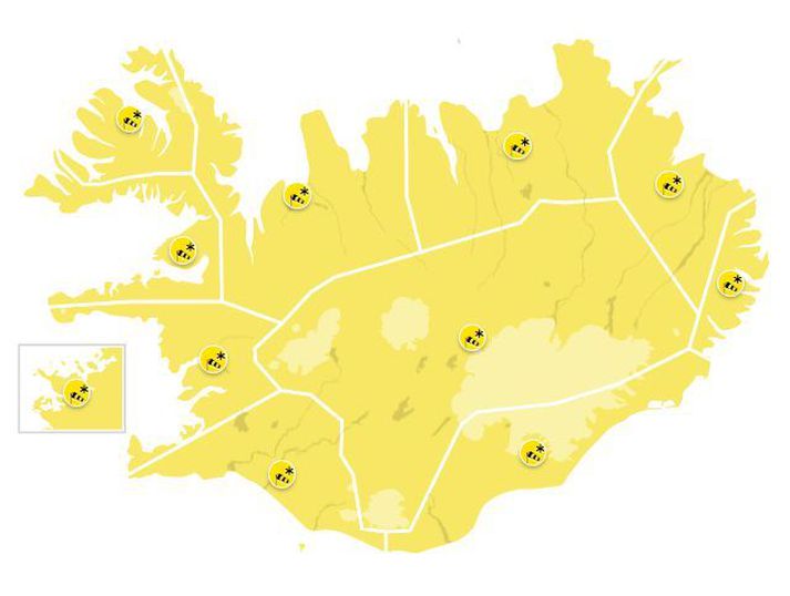 Í nótt og í fyrramálið taka gular viðvaranir gildi á landinu öllu. Búast má við lélegum akstursskilyrðum og stormi.