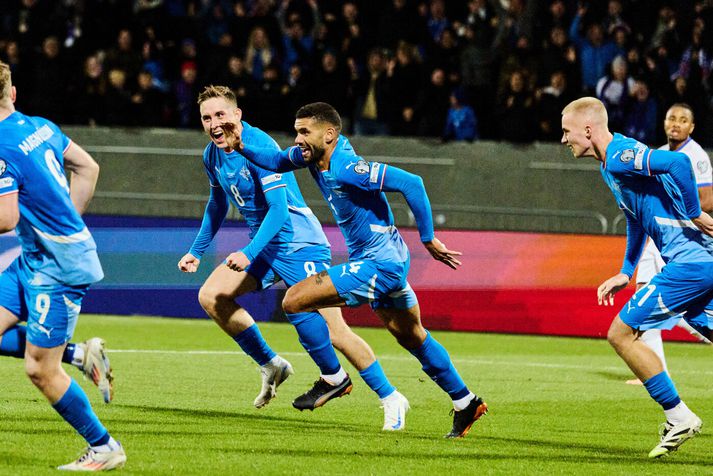 Ísland náði í afar mikilvægt jafntefli við Frakka á Laugardalsvelli í október. Hér fagnar GUðlaugur Victor Pálsson marki sínu í leiknum.