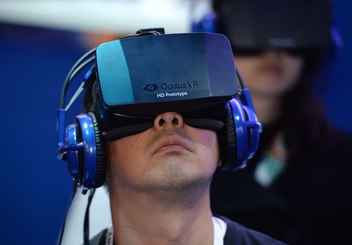 Oculus Rift,sýndarveruleikatæki Oculus VR gerir tölvuleikjaspilurum kleift að lifa sig inn í tölvuleiki.