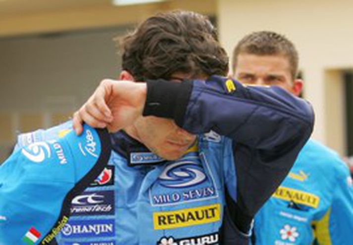 Giancarlo Fisichella verður áfram hjá Renault