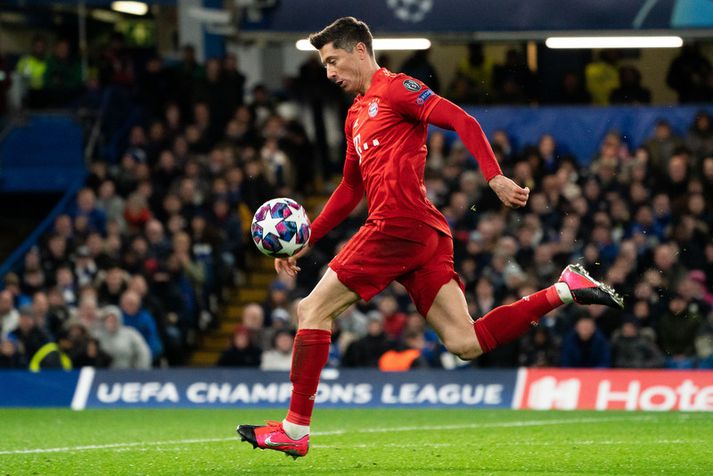 Robert Lewandowski í leiknum á Stamford Bridge í gær.