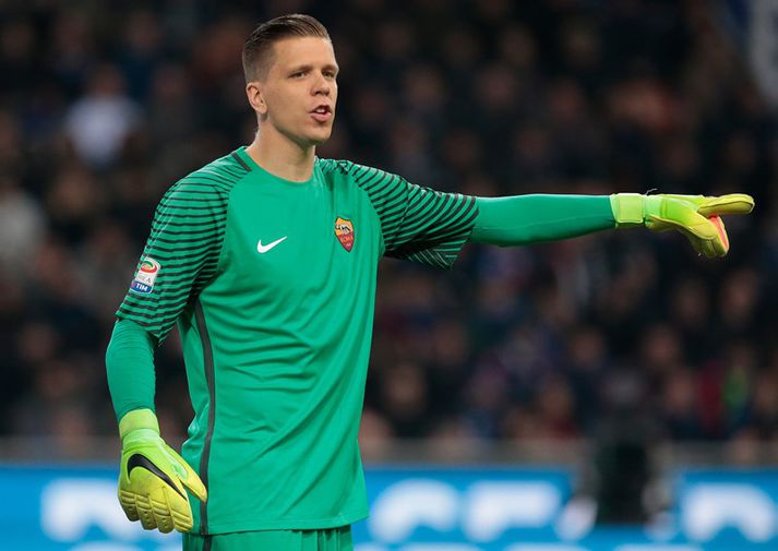 Szczesny í leik með Roma.