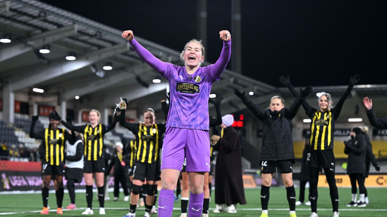 Fann­ey hélt hreinu og Häcken vann fyrri úr­slita­leikinn