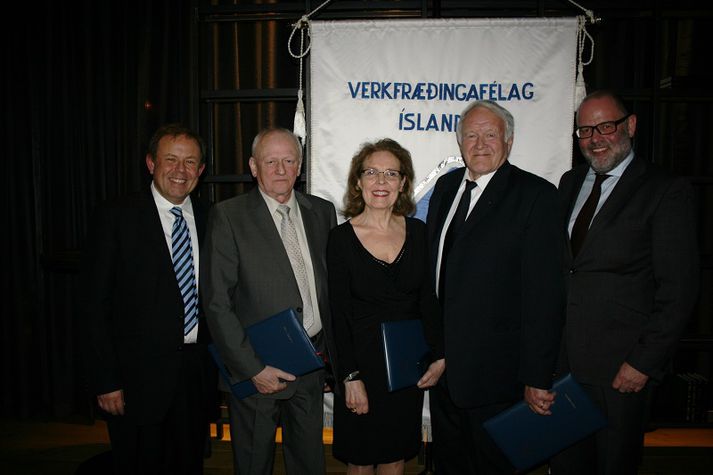 Kristinn Andersen formaður VFÍ, Sigurður St. Arnalds, Sigríður Á. Ásgrímsdóttir, Björn Dagbjartsson og Árni B. Björnsson, framkvæmdastjóri VFÍ.