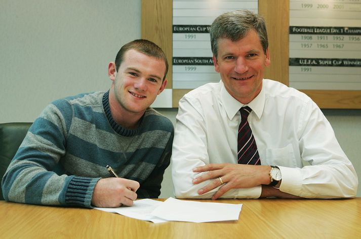 David Gill og Wayne Rooney þegar Rooney gekk til liðs við Manchester United fyrir níu árum síðan.