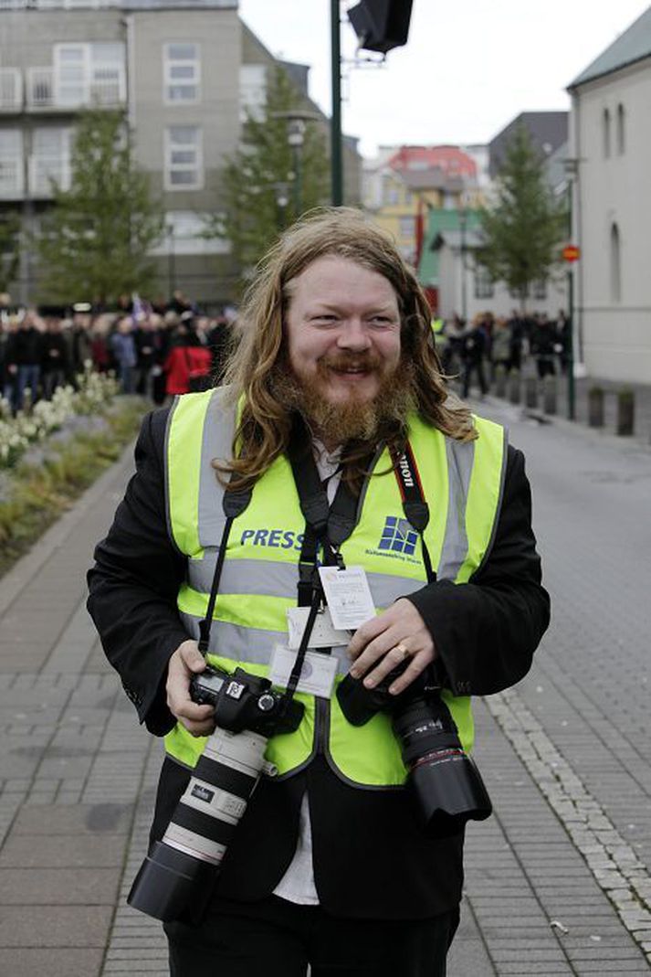 Ingólfur Júlíusson tók mikið af myndum í hruninu fyrir Reuters.