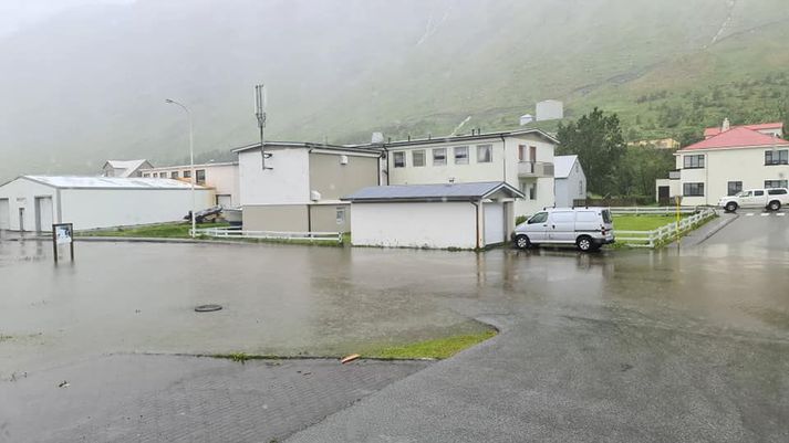 Úrhellisrigning hefur verið á Vestfjörðum undanfarna daga og klukkustundir.