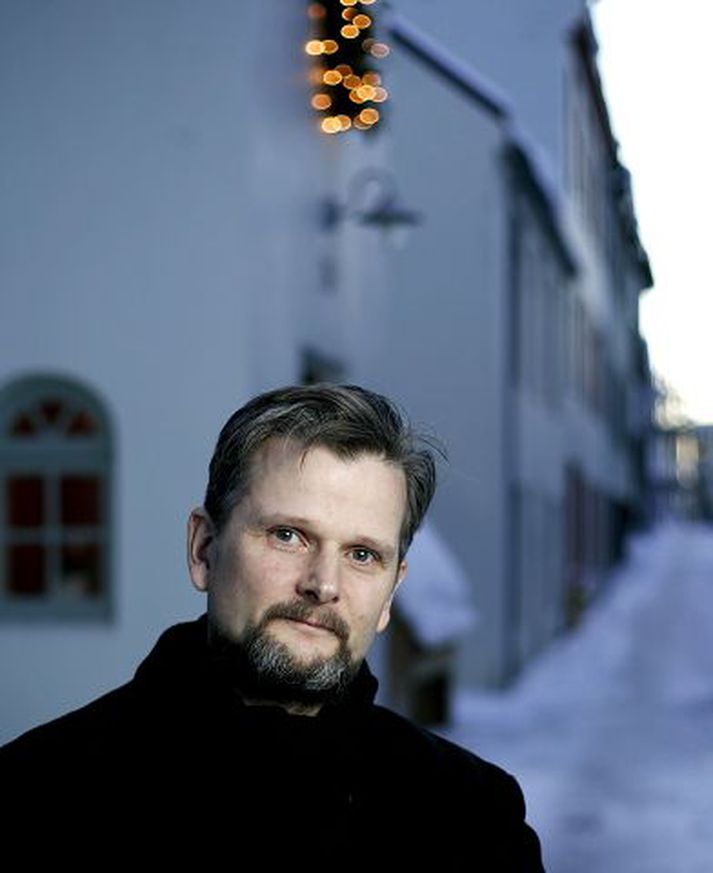 Leikstjórinn Óskar Jónasson er með sjónvarpsmynd í undirbúningi byggða á bók Braga Ólafssonar, Gæludýrin.