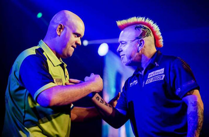 Hollendingurinn Michael van Gerwen og Skotinn Peter Wright eru báðir meðal keppenda í úrvalsdeildinni í pílu.