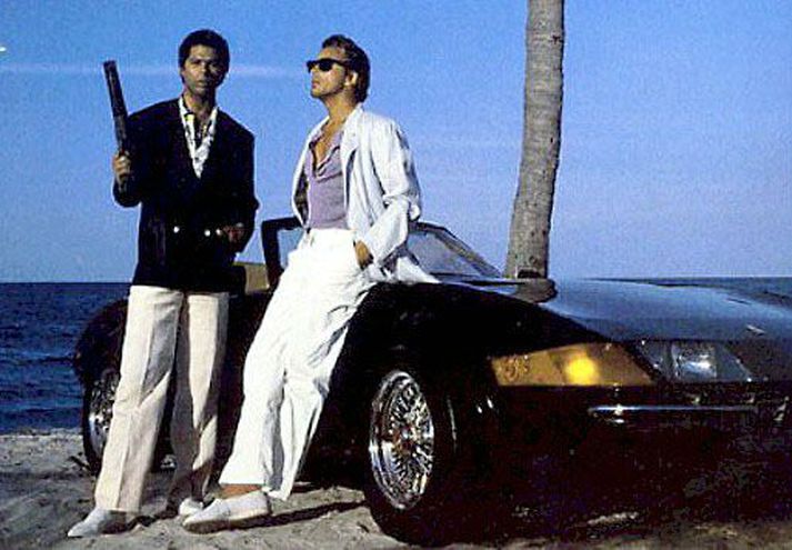 Í þá gömlu góðu daga Svona litu Crockett og Tubbs út árið 1984 þegar Don Johnson og Philip Michael Thomas léku kempurnar.