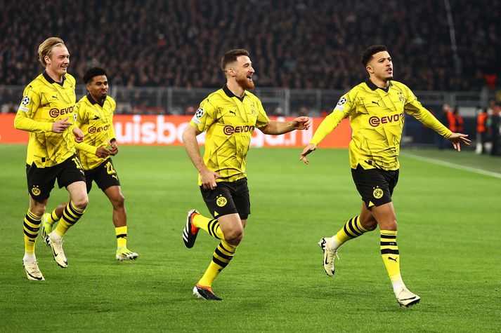 Jadon Sancho fagnar gríðarlega mikilvægu marki sínu fyrir Borussia Dortmund í kvöld.