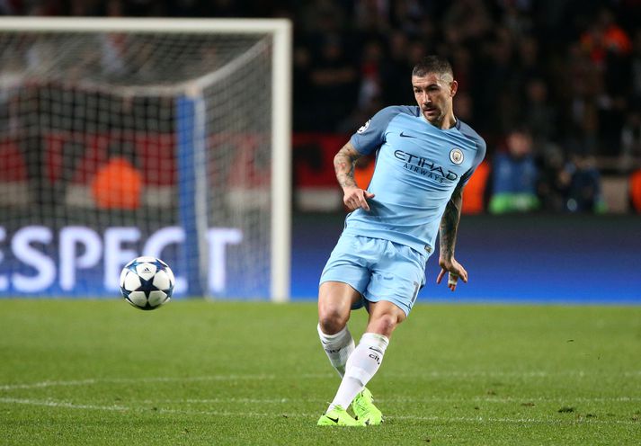 Kolarov á ferðinni með Manchester City