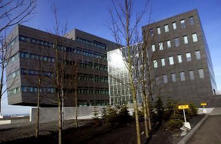 Í áliti Moody´s um OR segir m.a. að lausafjárstaða fyrirtækisins sé slæm fyrir þetta ár þótt að Moody´s viti að OR á í samningum við alþjóðlega banka sem gætu leitt til þess að lausafjárstaðan verði tryggð langt fram á árið 2011.