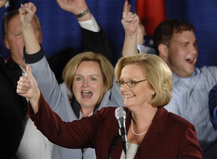 Claire McCaskill, nýkjörinn öldungadeildarþingmaður demókrata í Missouri var ein þeirra sem steypti repúblikana úr stóli.