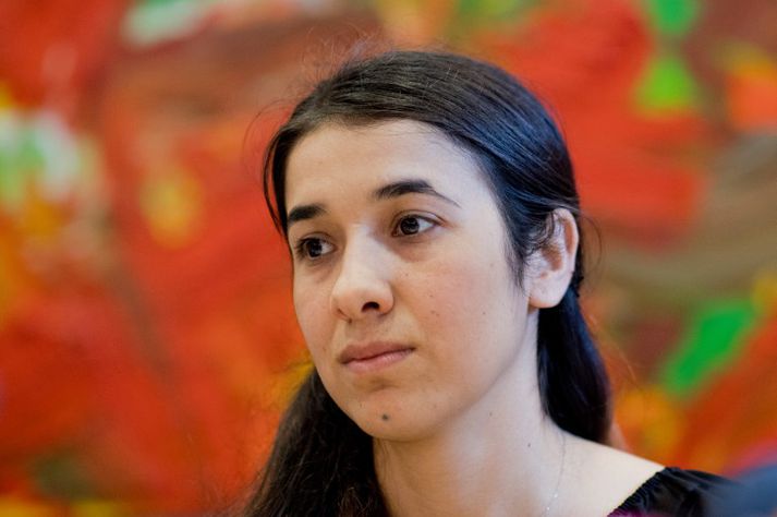 Nadia Murad Basee er önnur þeirra sem hljóta Sakharov-verðlaunin í ár.