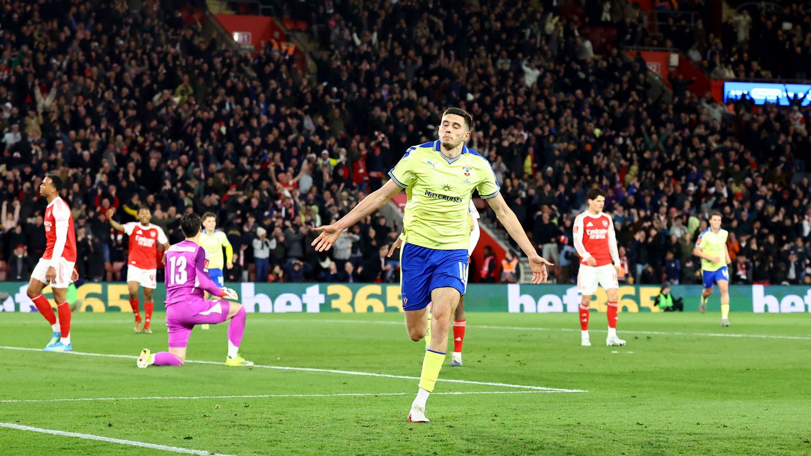 Skytturnar úr leik: Dýr­lingarnir sýndu Arsenal enga miskunn