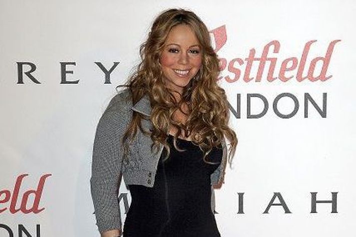 Mariah Carey og Nick Cannon, eiginmaður hennar, eignuðust tvíbura um helgina.
