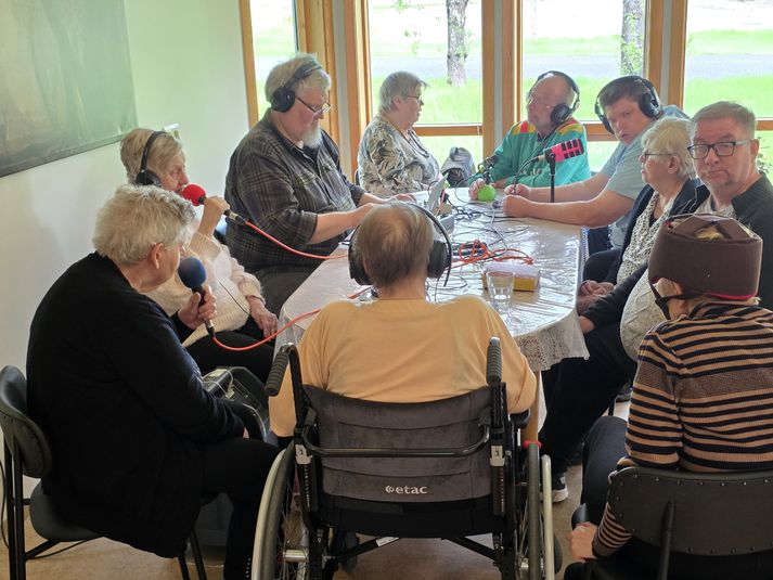 Útvarpsstöðin er mjög vinsæl enda mikill  áhugi hjá heimilisfólkinu á Sólheimum að vera í útsendingum stöðvarinnar.