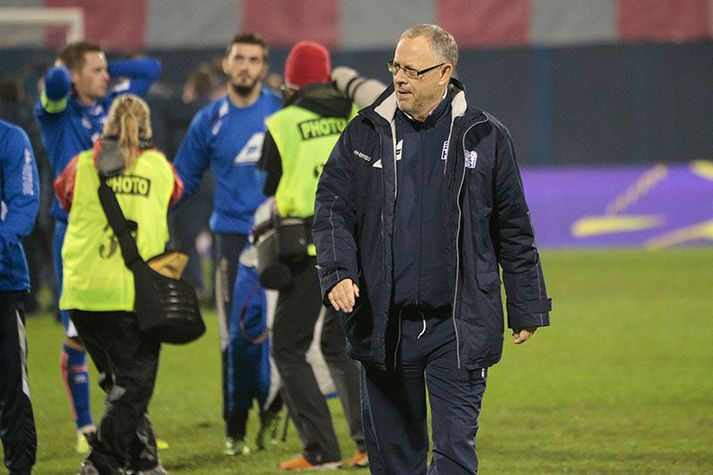 Lars Lagerbäck er mættur aftur í starfsteymi íslenska karlalandsliðsins en hann hefur þó ekki skrifað undir samning við KSÍ.