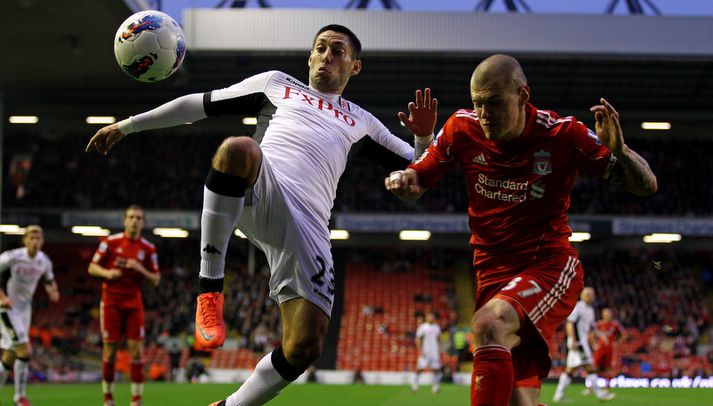 Clint Dempsey í leik á móti Liverpool.