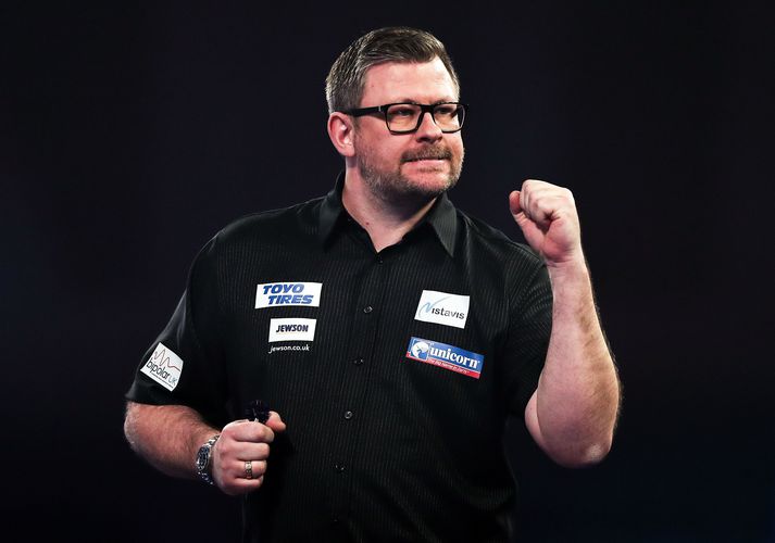 Þrátt fyrir níu pílna leik tókst James Wade ekki að sigra Stephen Bunting.