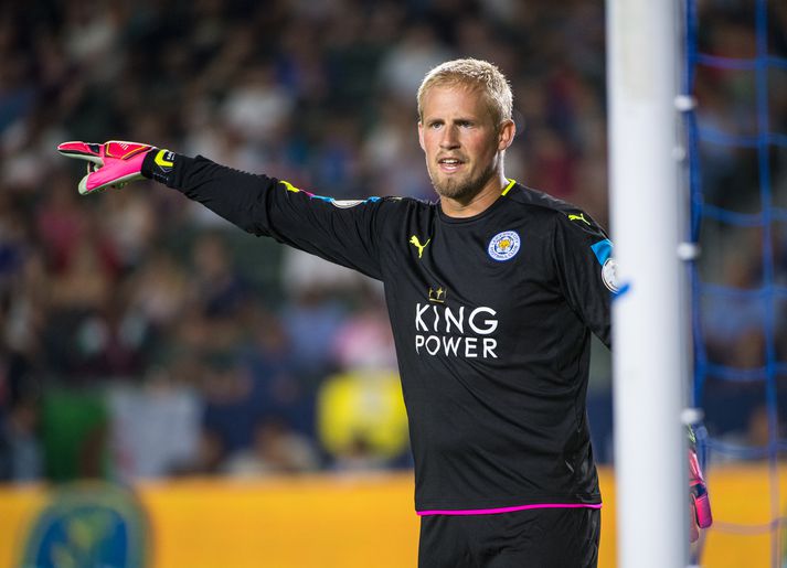 Schmeichel í búningi Leicester.