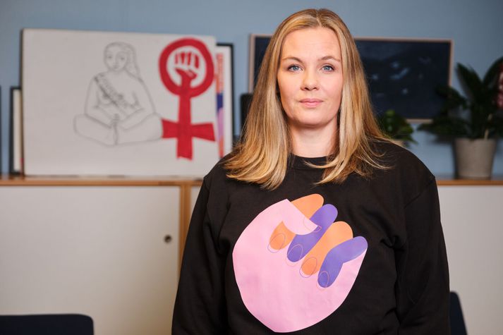 Sonja Ýr, formaður BSRB, segir launamisrétti og ofbeldi staðreynd sem konur búi við. Kvennaverkfallið sé samstöðuaðgerð . 