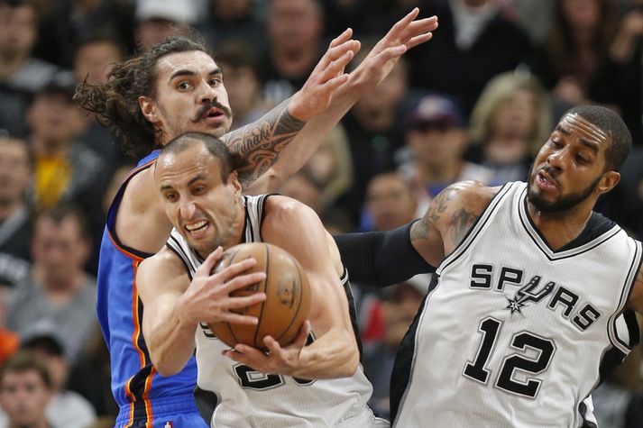 NBA sagði að brotið hefði verið á bæði Manu Ginobili og Steven Adams á lokasekúndunum.