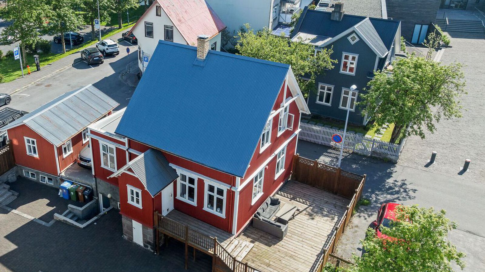 Eig­andi lúxushótels selur miðbæjarperlu