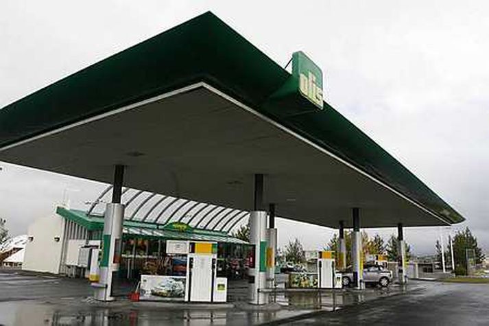 Olíufélag Íslands fór fram á að maðurinn greiddi skaðabætur upp á 6.261 krónu.