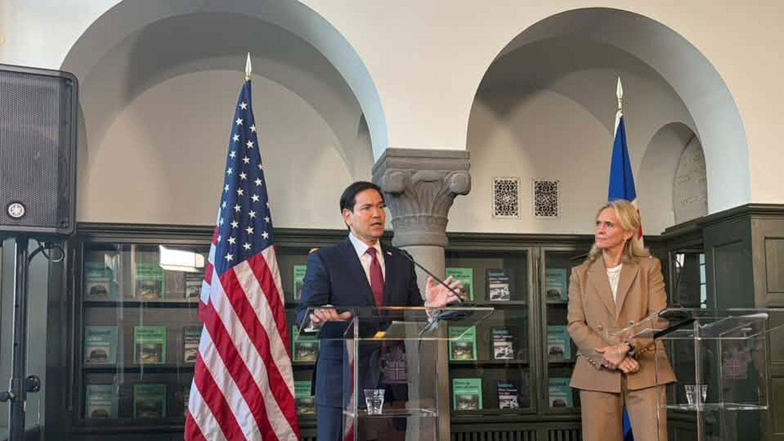 Rubio: Ís­land í miðjunni