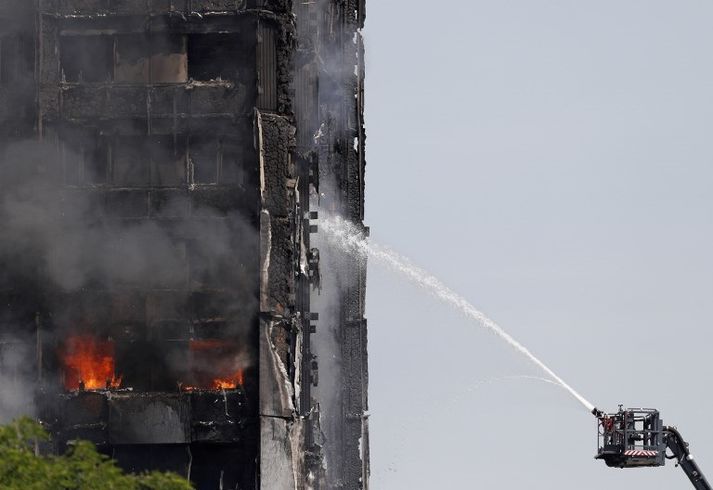 Mörg hundruð manns bjuggu í Grenfell Tower.