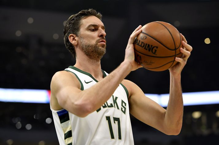 Gasol lék síðast með Milwaukee Bucks vorið 2019. Hann er nú kominn á heimaslóðir í Katalóníu.