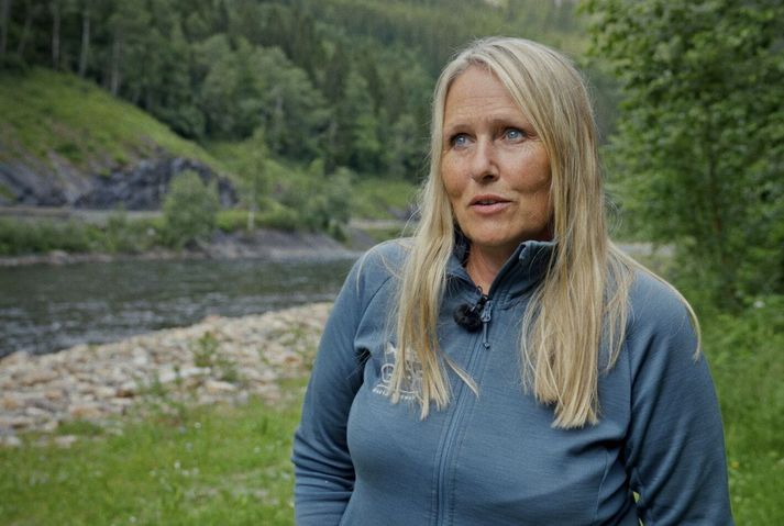 Ann-Britt Bogen kemur fram í mynd Óskars Páls og það sem hún hafði fram að færa snerti viðstadda; fjöldi fólks hefur misst viðurværi sitt eftir að ám í Noregi var lokað. Allt þetta má rekja til sjókvíaeldisins.
