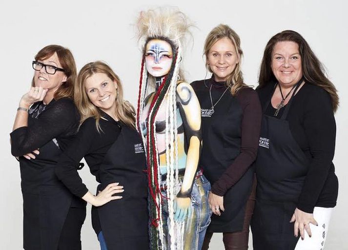 Elsa Þórisdóttir, Selma Karls, Monika Eyland Victorsdóttir, Þóra H. Ólafsdóttir listförðunarfræðingur og Svanhvít Valgeirsdóttir, listförðunarfræðingur og gestakennari.