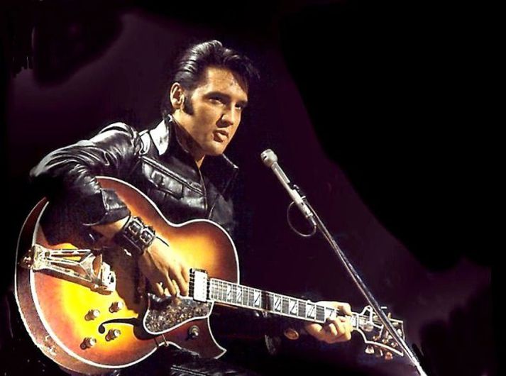 Armbandsúr sem var í eigu Elvis Presley fer á uppboð í Englandi.
