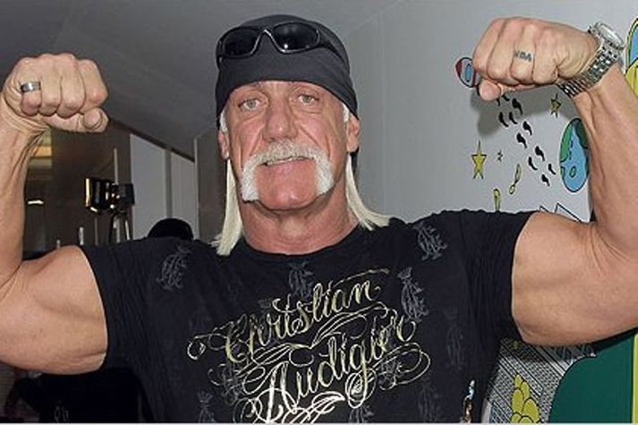 Austurglugginn sagði frá því að Hulk Hogan væri staddur á Reyðarfirði.
