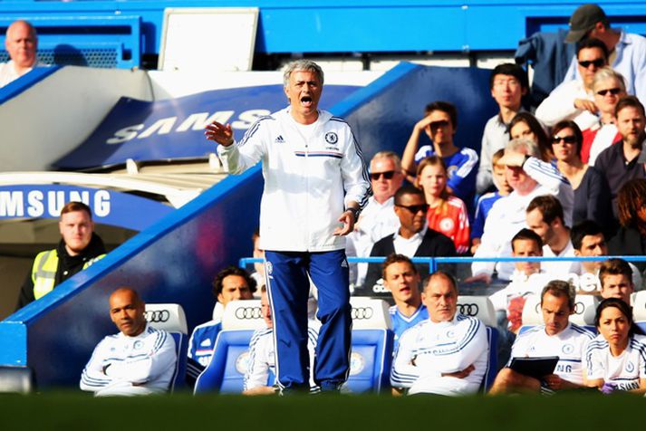 Mourinho á hliðarlínunni í dag.