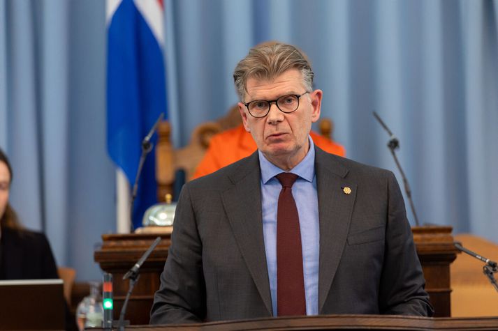 Grímur Grímsson þingmaður Viðreisnar og fyrrverandi lögreglumaður segist skilja vel að öryggistilfinning fólks sé skert. 