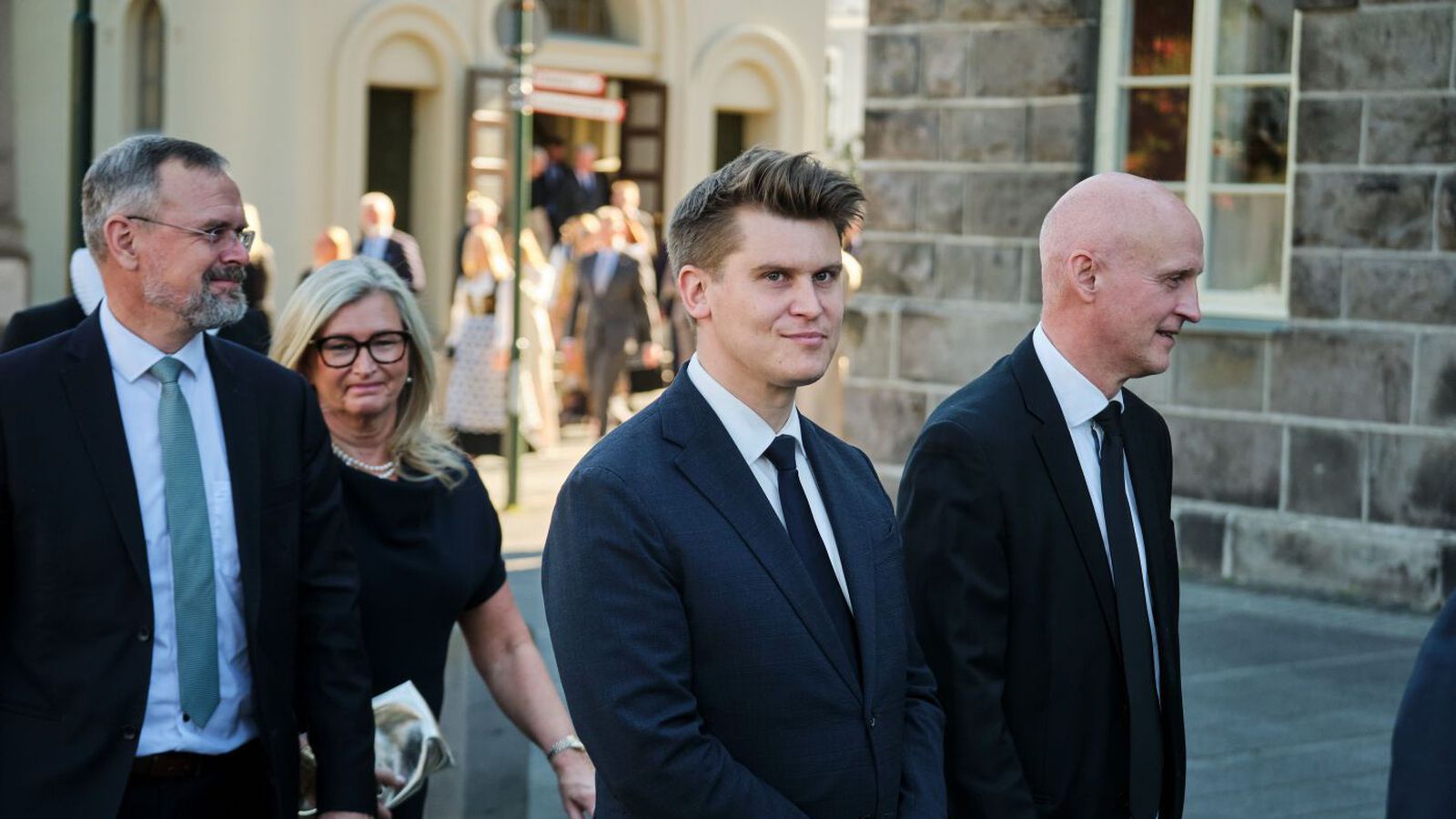 Segir að þegar 13 þúsund skrifa undir verði stjórn­völd að hlusta