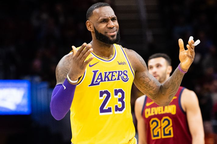 LeBron James var ekki kátur í nótt.